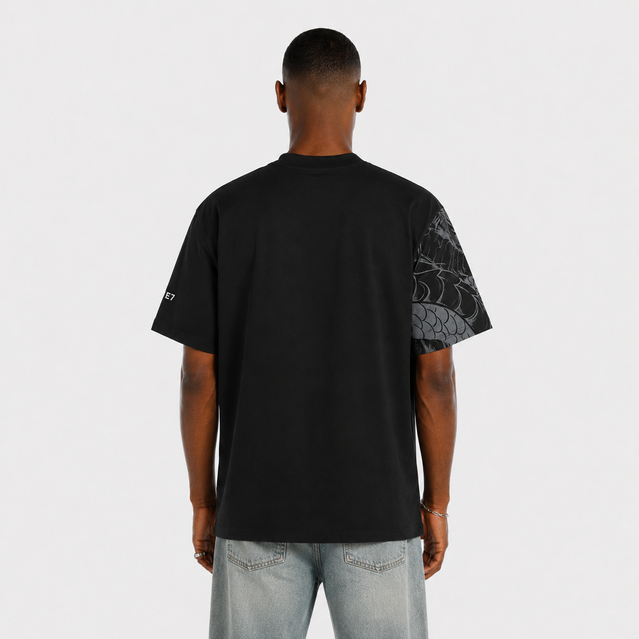 Camiseta Oversize Dragón Blanco